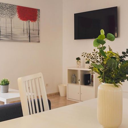 Flh Faro Spacious Flat With Balcony Apartamento Exterior foto
